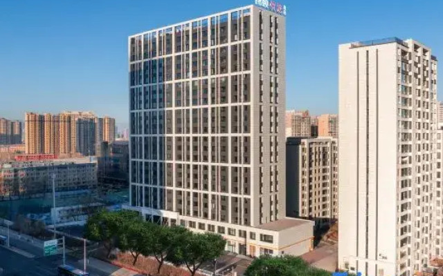 Jinxuan Preferred Hotel (Zhaojun Road Wuliying Subway Station)