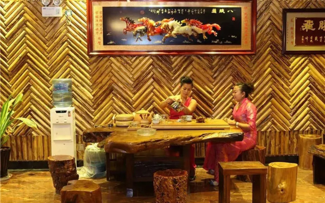 Xishuangbanna Fengweizhu Inn