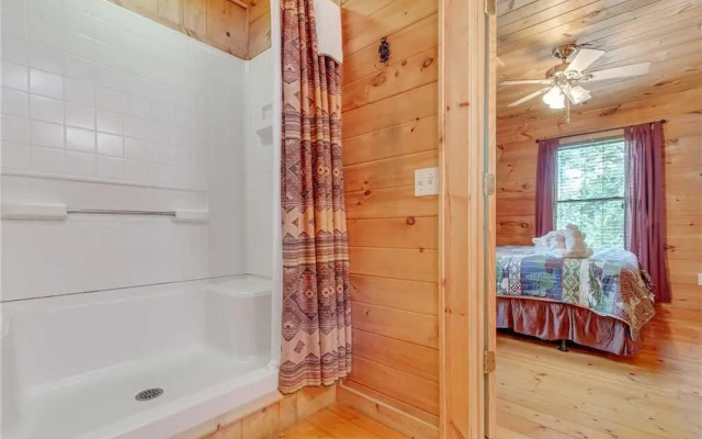 Gentle Bens Den 4 Bedroom Home