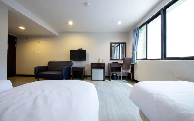 Newhotel