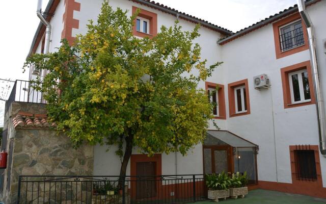 Отель Hostal San Miguel Испания, Трухильо - отзывы, цены и фото номеров - забронировать отель Hostal San Miguel онлайн вид на фасад