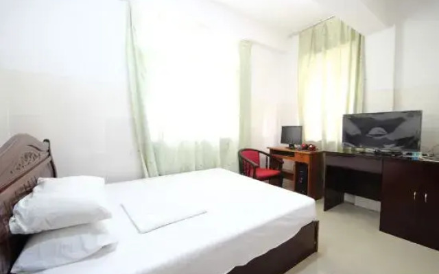 Nanning Xinhua Hotel (Nanning Hydropower Hospital Nancheng Department Store)