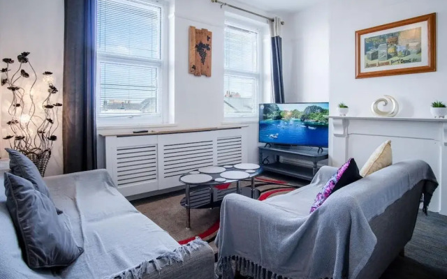 Skyfall - 2 Bedroom Apartment - Milford Haven