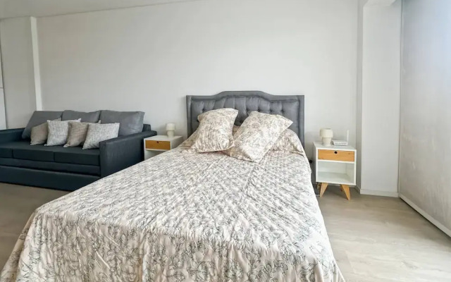 Comfortable Studio With Balcony and Excellent Location