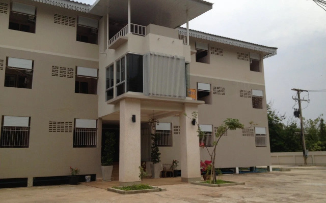 Zwahotel Amnatcharoen