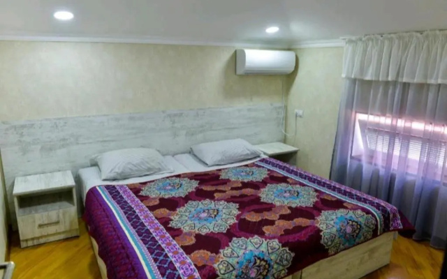 Guest House 15A
