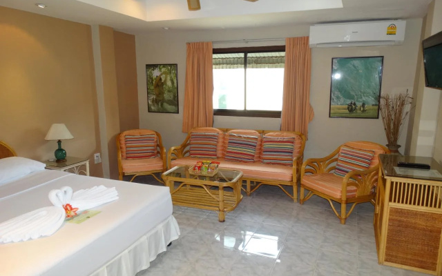 Summer Breeze Hotel