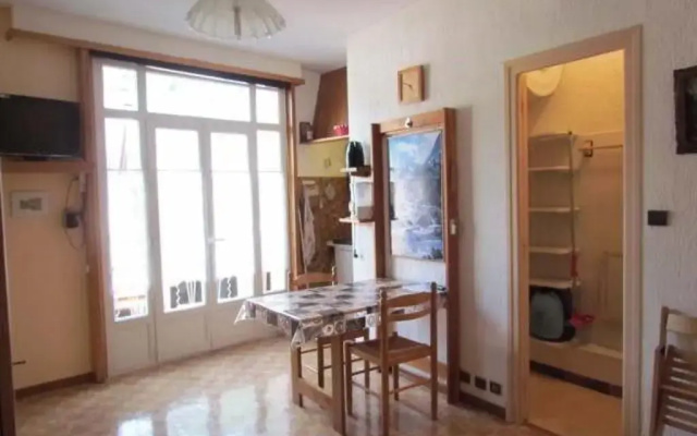 Appartement Cauterets, 1 pièce, 3 personnes - FR-1-401-85