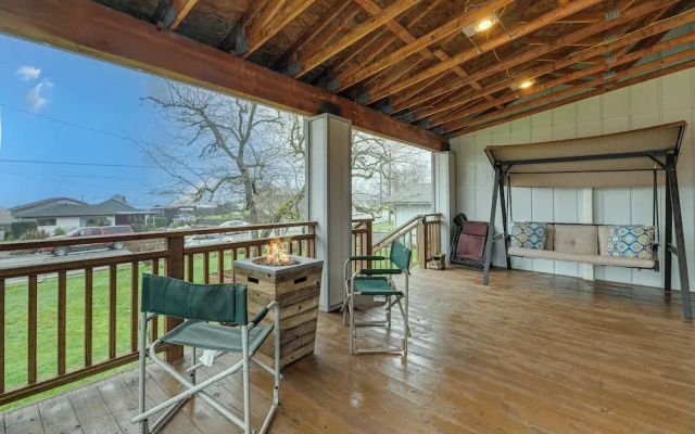 Family-friendly Winston Vacation Rental w/ Deck!