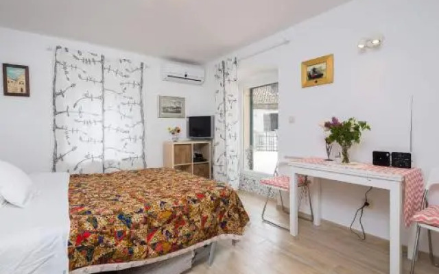 Phoenix Studio Apartment