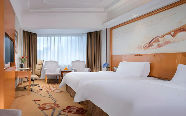Vienna international hotel (Zhuhai Qinglv Road Riyuebei Grand Theater Branch)
