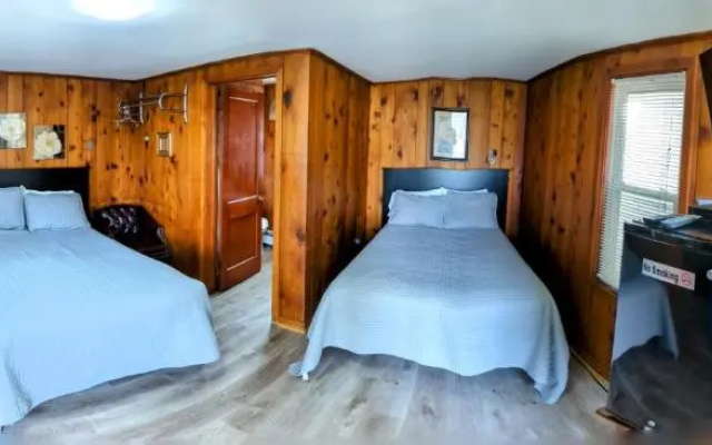 Riverside Motel