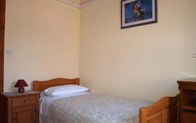 Apartment 52