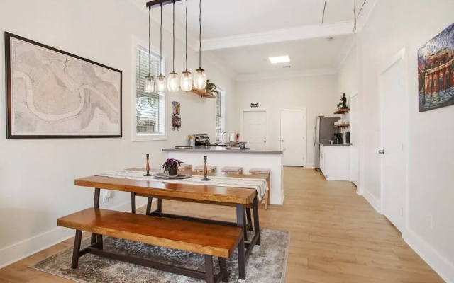 Revived Nola Home Near Everything!