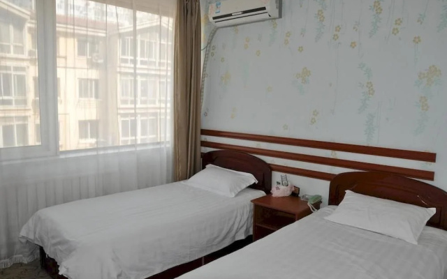 Dalian Yiju Hotel