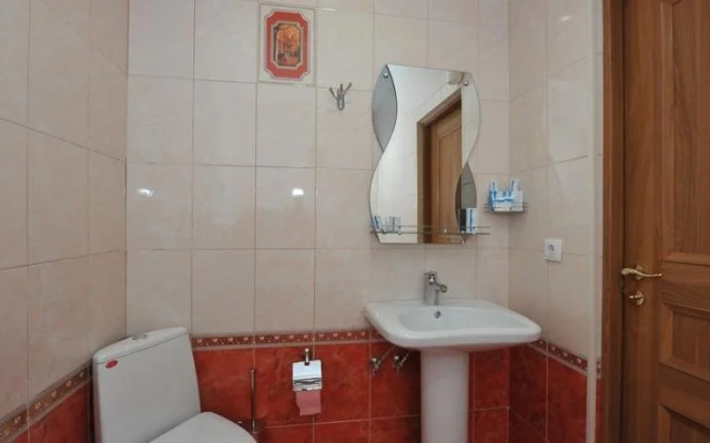 Отель Crown