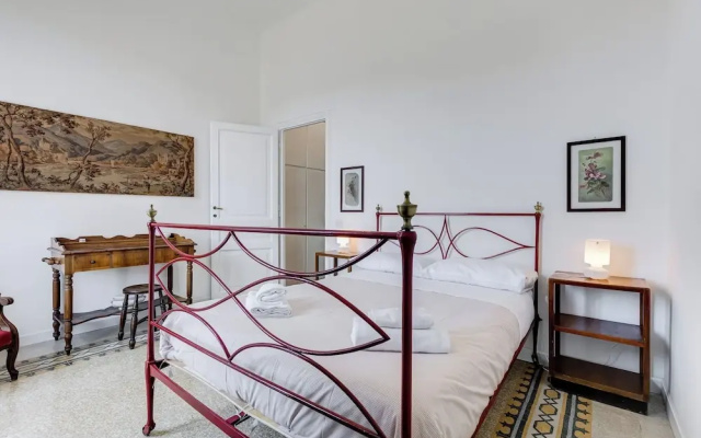 Elegant 3-Bedroom Apt in Piazza Mazzini