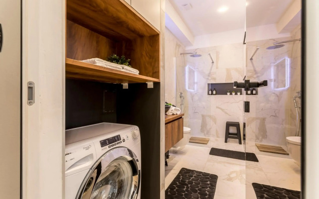 Monvi Luxury Suites
