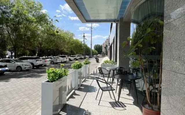 Christine Hotel Baotou