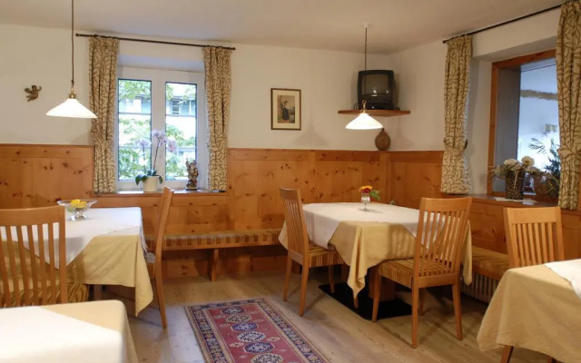 Hotel Dolomiten