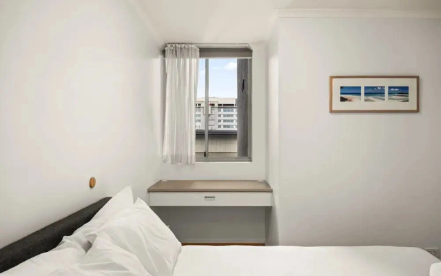 South Brisbane 2BR Apt With Gym & Sauna Access