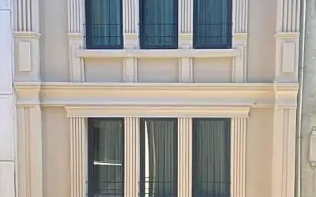 Alma Port Suites