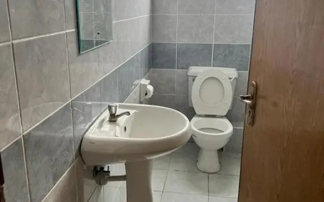 Karibu Nyumbani (2 bdroom apt with a swimming pool