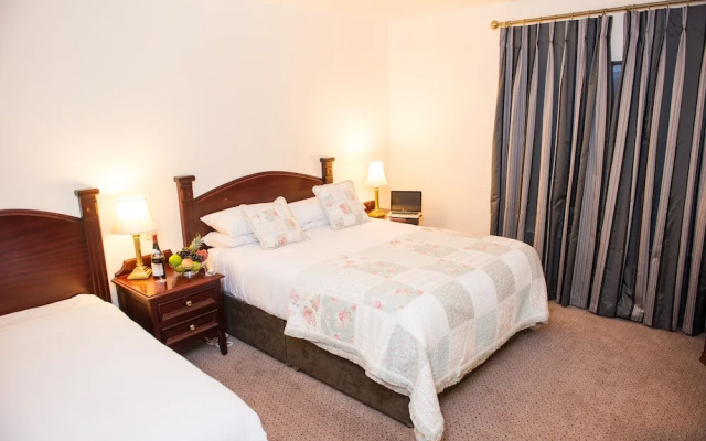 The Devon Inn Hotel