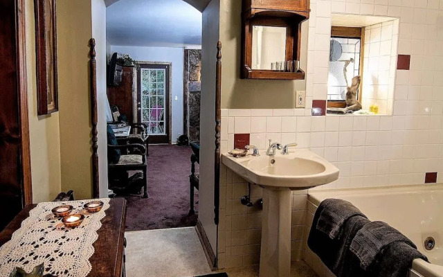 Benton Place Inn