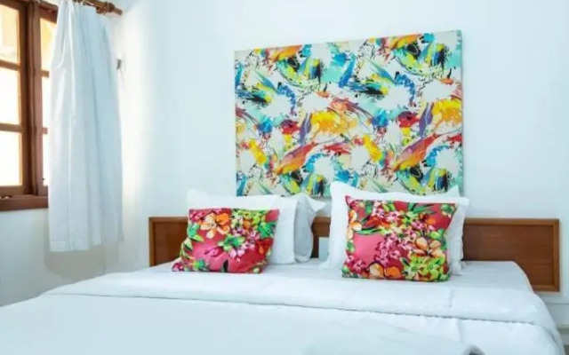 Casa Duplex 3 suítes em Condomínio Fechado
