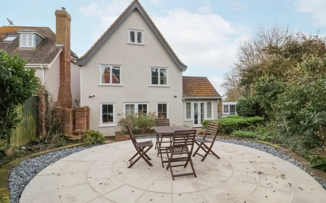 9 Church Farm Rise