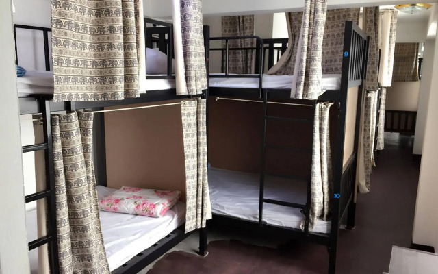Sleep Box Hotel