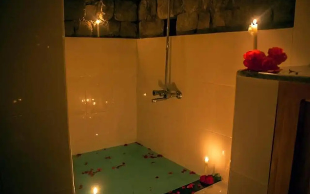 Ayun Fort Inn