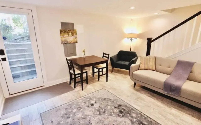 Lovely English Basement Apartment in Washington DC