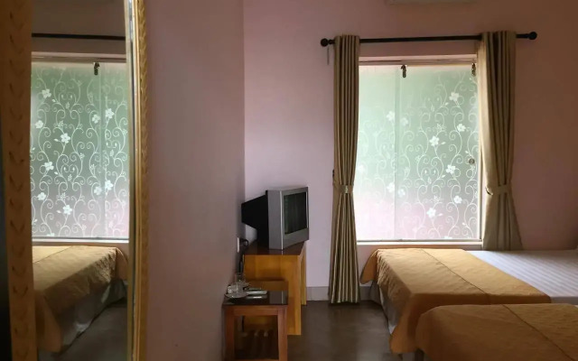 Cat Ba Seaview Hotel