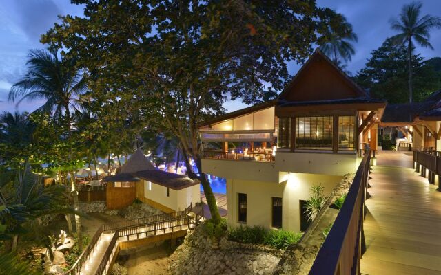 Отель Andaman White Beach Resort Таиланд, пляж Банг-Тао - 3 отзыва об отеле, цены и фото номеров - забронировать отель Andaman White Beach Resort онлайн вид на фасад