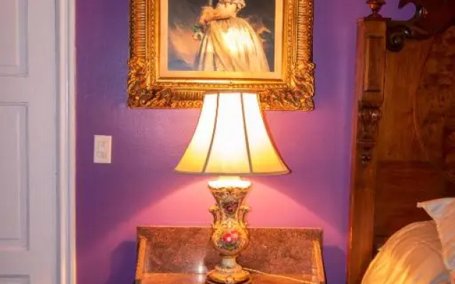 The Gifford-Risley House