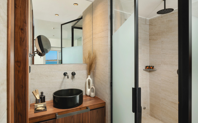 Elia Sea Suites