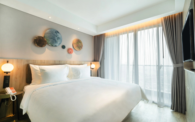 HARRIS Suites Puri Mansion Jakarta