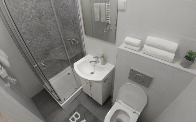 Apartments Sari