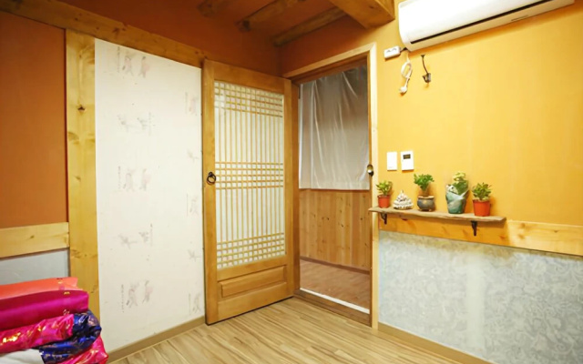 Jeonju Gangryeongjeon Guesthouse