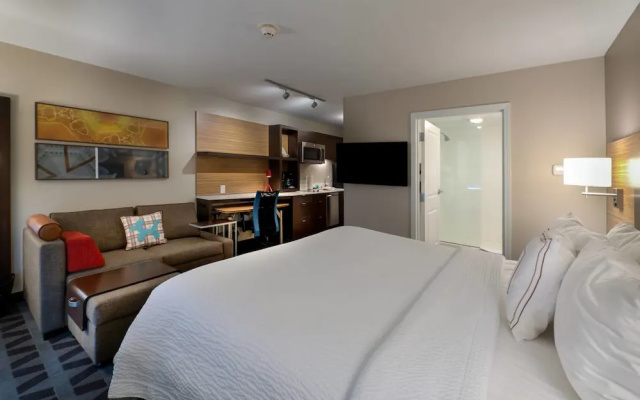 TownePlace Suites by Marriott Milwaukee Oak Creek