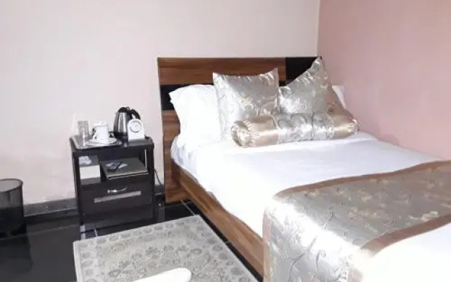 The Grand Suites