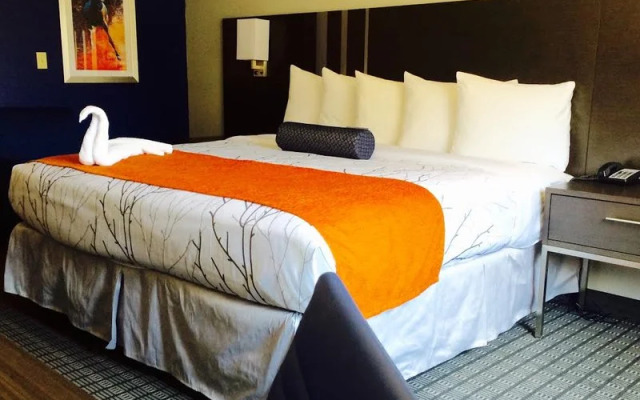 GuestHouse Inn & Suites Lexington