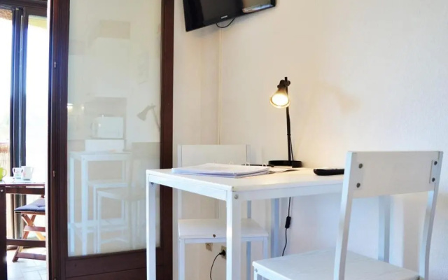 Appartement Bormes-les-Mimosas, 1 pièce, 4 personnes - FR-1-251-77