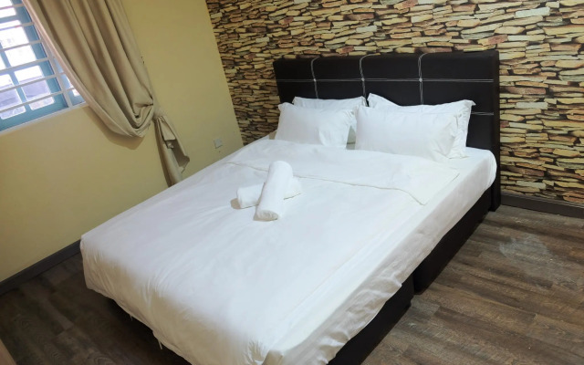 Natol Homestay - LA Tabuan Jaya