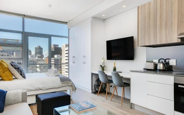 Trendy New York Style Apartment near Table Mountain