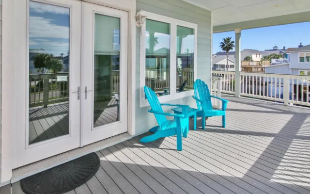 Sandpiper Treasure by Ryson Vacation Rentals