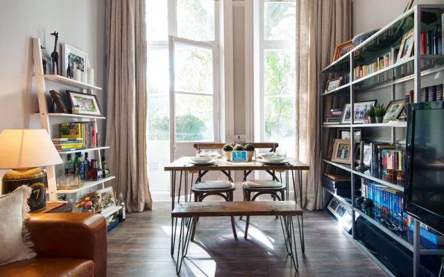 The Warwick Road Residence - IRV