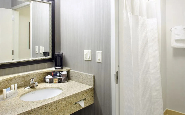 Courtyard by Marriott Akron Stow